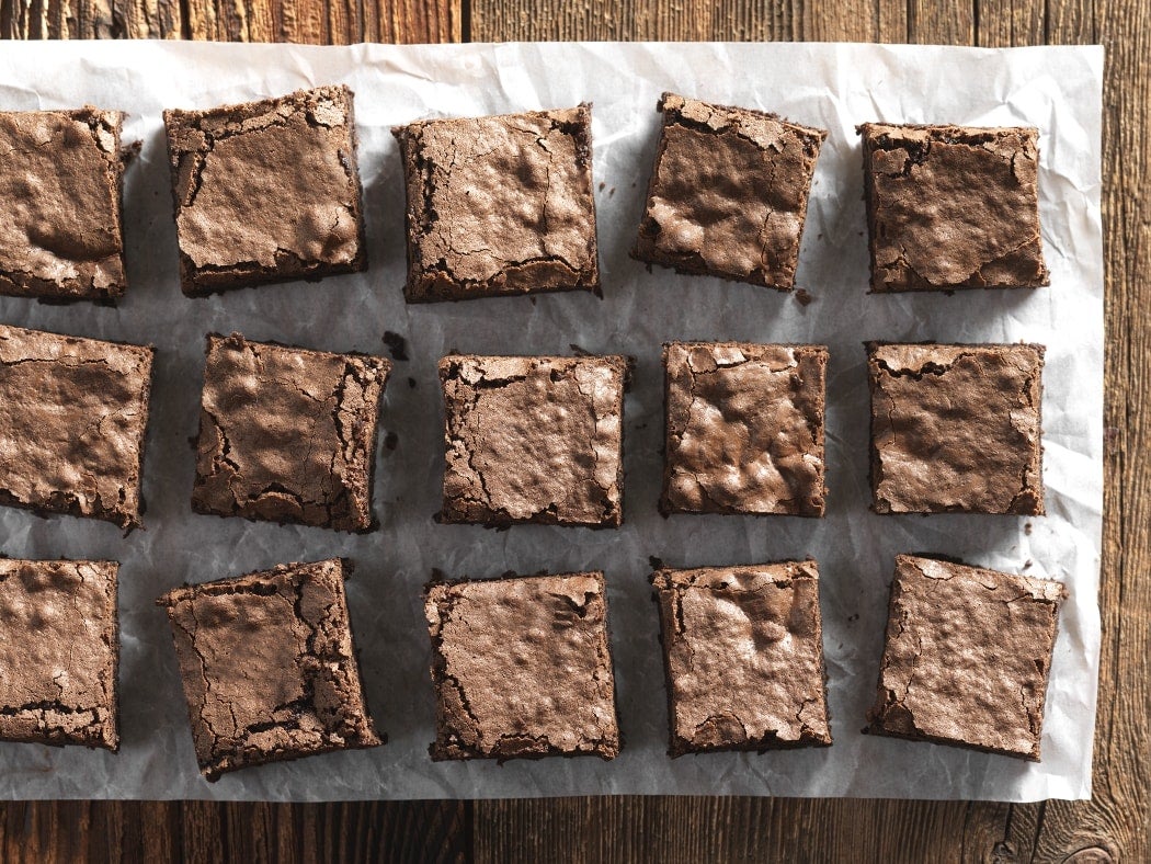 Fudgy Gluten-Free Brownies via @kingarturflour