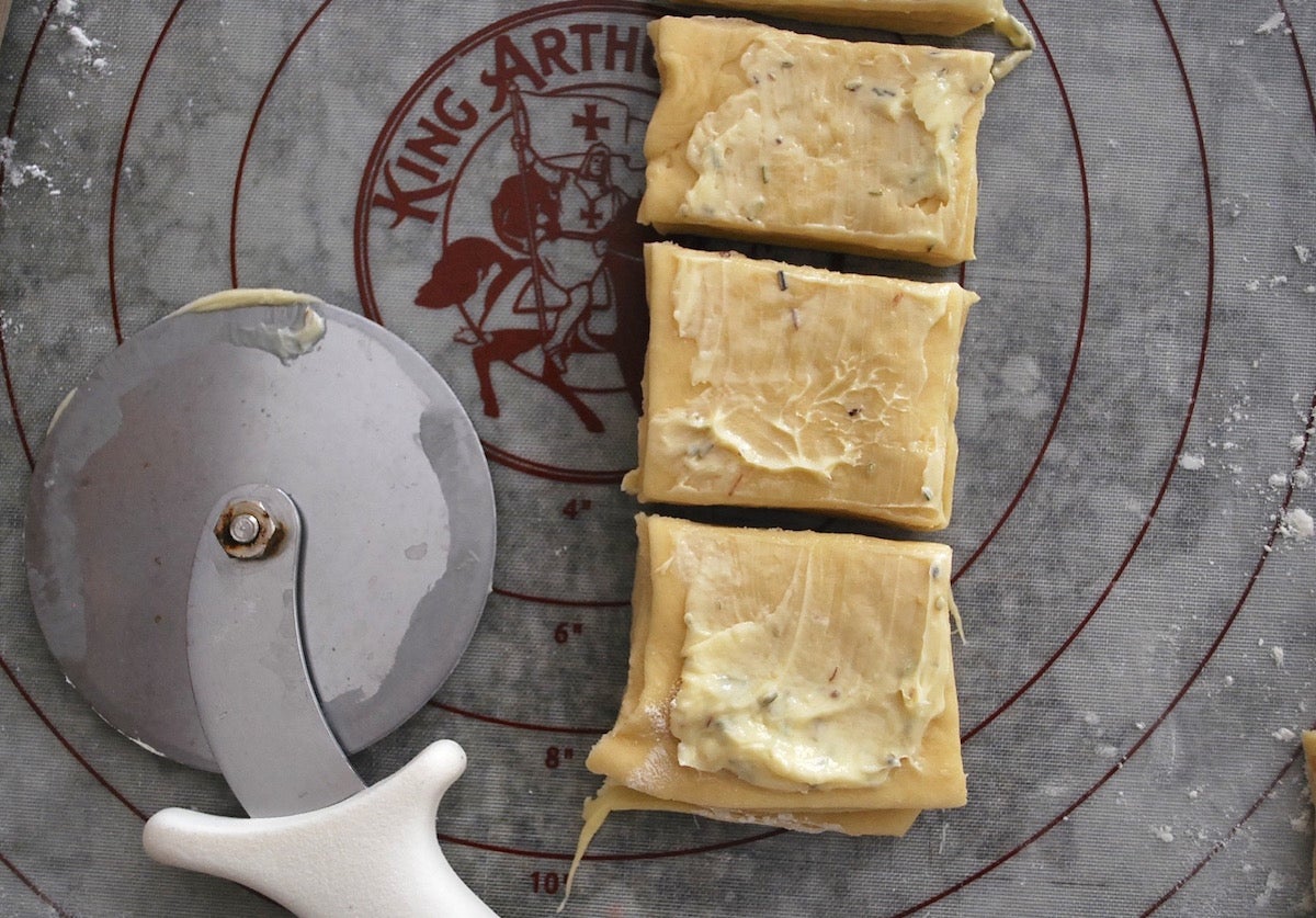 Pull-Apart Breads via @kingarthurflour